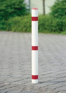 Słupek ograniczający stal czerwono-biała śred. 76 mm do wbetonowania z nasadą st