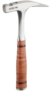 Młotek ciesielski ze stali 79010 z magnesem szorstki 950 g PICARD