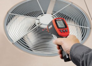 Termometr na podczerwień micro IR-200 od -50 do 1200 stop. C ± 1 stop. C 1 x bat